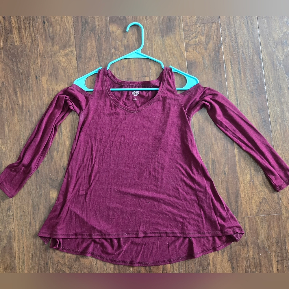 Women's Maroon Cold Shoulder Long Sleeve Top